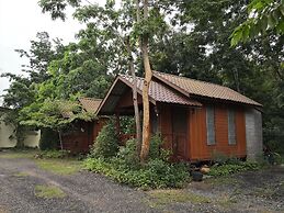 Ban Suan Ramburi