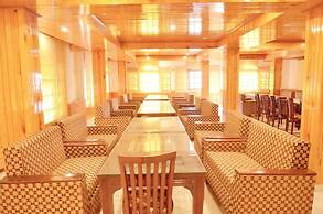 Hotel Atul Regency