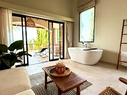 Baan Jai Dee Beach Front Hotel