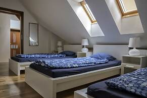 Hostel One Miru