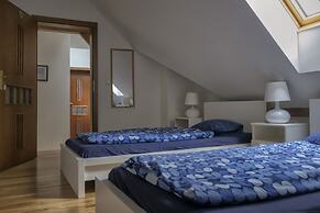 Hostel One Miru