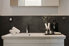Acropolis Suites Troulanda