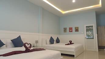 Blue Moon Samet