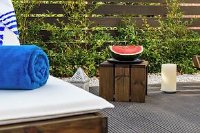 Solar Apartments by Amara Living