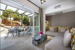Solar Apartments by Amara Living