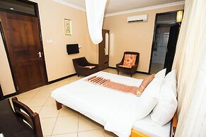 Keys Hotel Mbokomu Branch