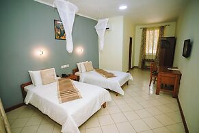 Keys Hotel Mbokomu Branch