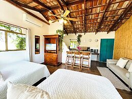 CABO BOHEMIA Tropical Garden Studios
