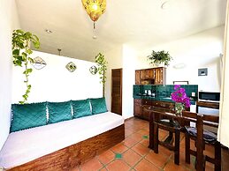 CABO BOHEMIA Tropical Garden Studios