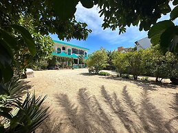 CABO BOHEMIA Tropical Garden Studios