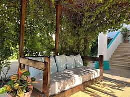 CABO BOHEMIA Tropical Garden Studios
