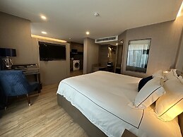 GLOW Sukhumvit 5 by Centropolis