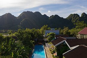 Commander Lodge