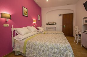 Hostal Los Alpes