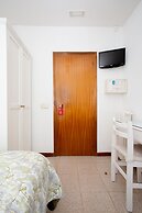 Hostal Los Alpes