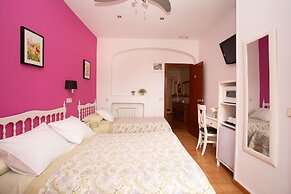 Hostal Los Alpes