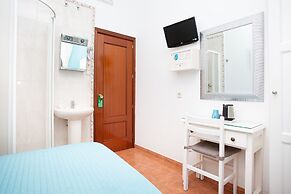 Hostal Los Alpes