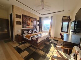 Hotel Grand Raga