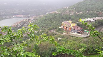 Antariksh Retreat