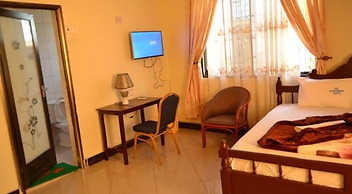 Lesa Garden Hotel