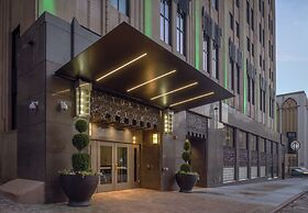 Tulsa Club Hotel, Curio Collection by Hilton