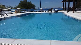 Maganos Suites