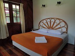 Lemonia Holiday Resort