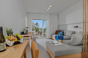 Anissa Beach & Village