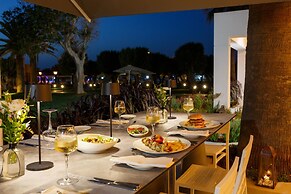 Anissa Beach & Village