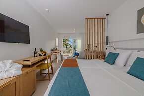 Anissa Beach & Village