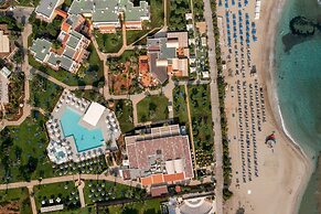 Anissa Beach & Village
