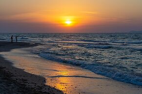 Anissa Beach & Village