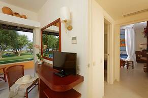 Anissa Beach & Village