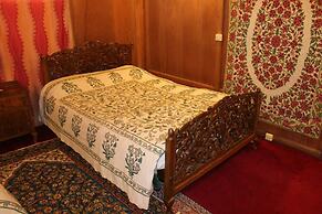 Akbar Group Of Heritage Houseboats