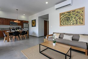 Condo Complex with an Alluring Pool & Tropical Vibes by Stella Rentals