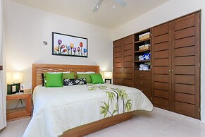Condo Complex with an Alluring Pool & Tropical Vibes by Stella Rentals