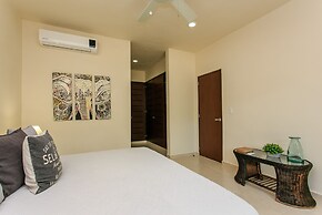 Condo Complex with an Alluring Pool & Tropical Vibes by Stella Rentals