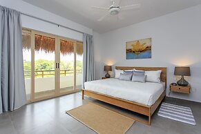 Condo Complex with an Alluring Pool & Tropical Vibes by Stella Rentals