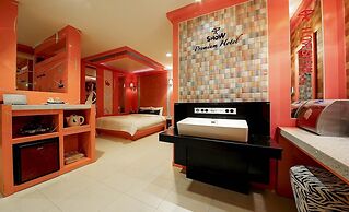 Show Hotel