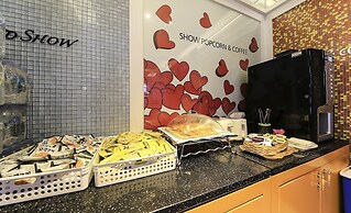 Show Hotel