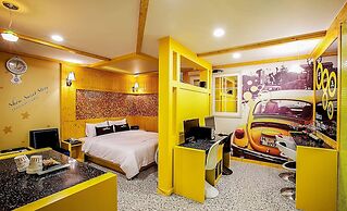 Show Hotel
