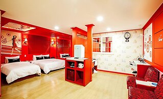 Show Hotel
