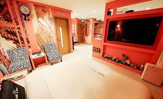 Show Hotel