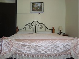 Angaza Guest House