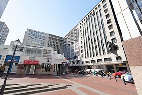 Fountain Suites 1001