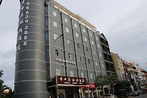 St. Moritz Business Hotel