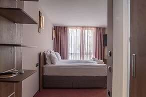 Hugo Hotel