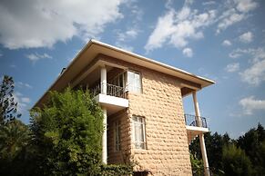 Zereniti House