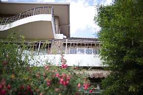 Zereniti House