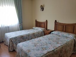 Hotel Rural Puerta De Caderechas